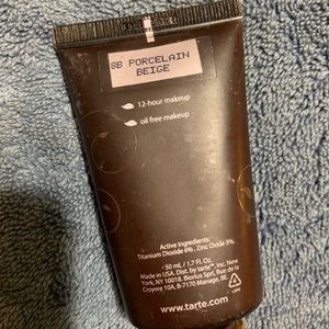 Tarte Amazonian clay foundation RESERVED